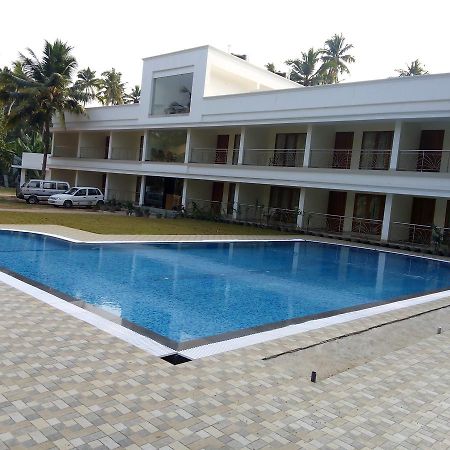 Travancore Island Resort Thiruvananthapuram ภายนอก รูปภาพ