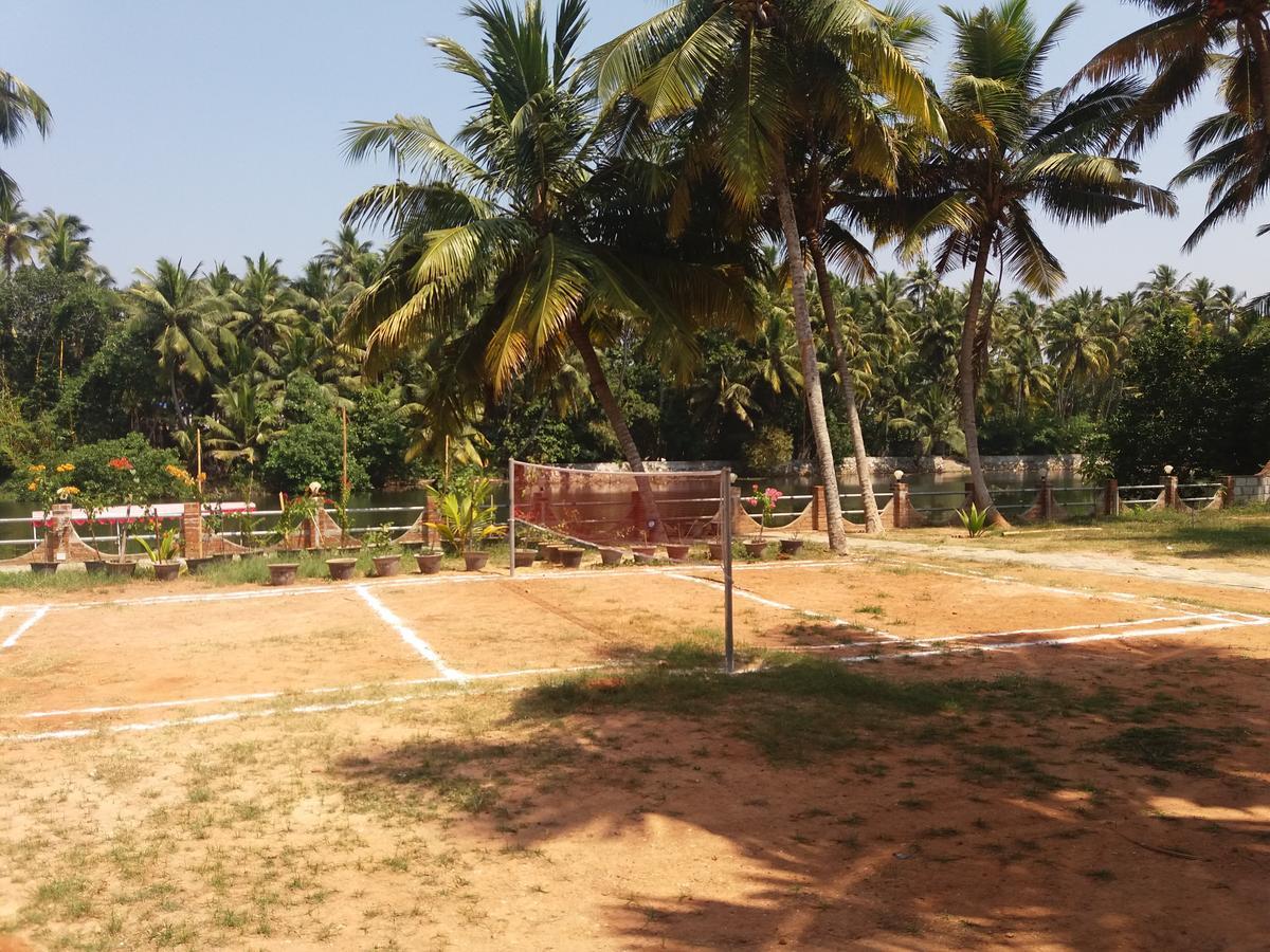 Travancore Island Resort Thiruvananthapuram ภายนอก รูปภาพ