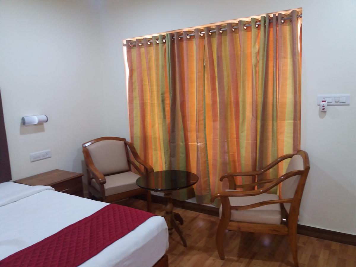 Travancore Island Resort Thiruvananthapuram ภายนอก รูปภาพ